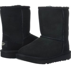 UGG Unisex-Child K Classic Ii Fashion Boot